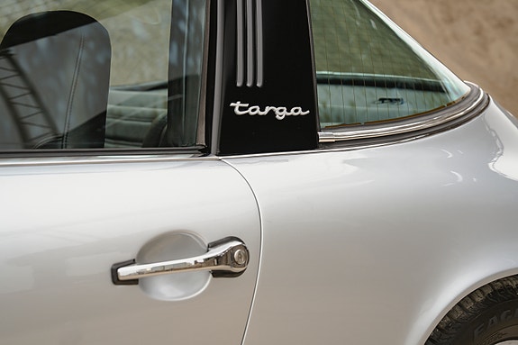 Porsche 911 13 of 19