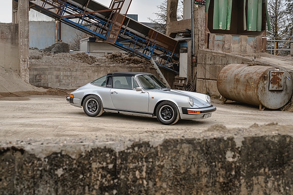 Porsche 911 10 of 19