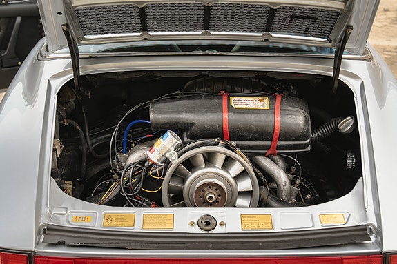 Porsche 911 17 of 19