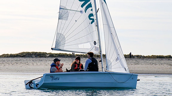 RS Toura 2 of 8