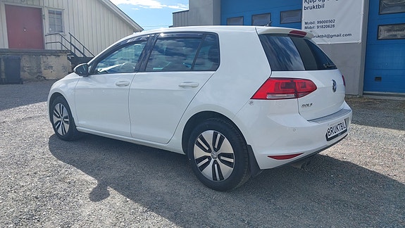 Volkswagen Golf VII 5 of 5