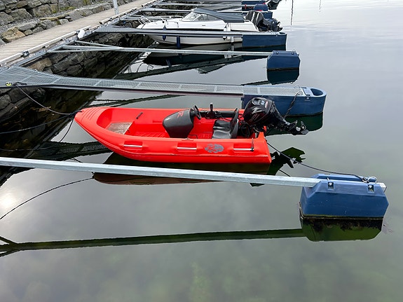 River 350 XR med Tohatsu F9.9 (15) Sport kan bli 20 hk 2015 modell el.start