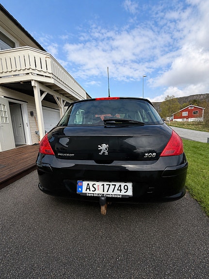 Peugeot 308 4 of 13