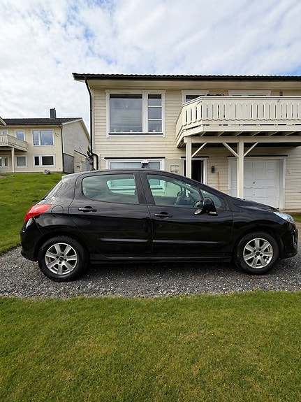 Peugeot 308 3 of 13