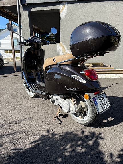 Vespa PRIMAVERA 4 of 11