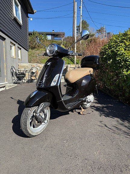 Vespa PRIMAVERA 2 of 11