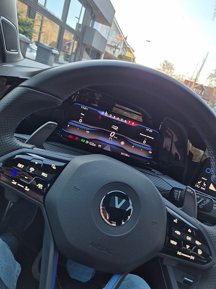 Volkswagen Golf VIII 18 of 22