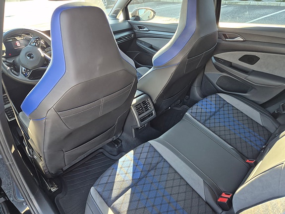 Volkswagen Golf VIII 4 of 22