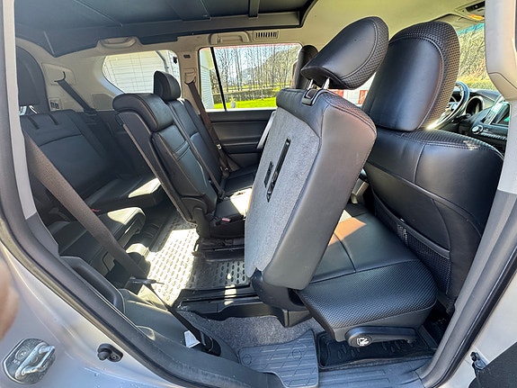 Toyota Land Cruiser 14 of 17
