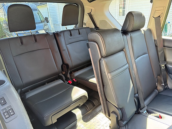 Toyota Land Cruiser 15 of 17