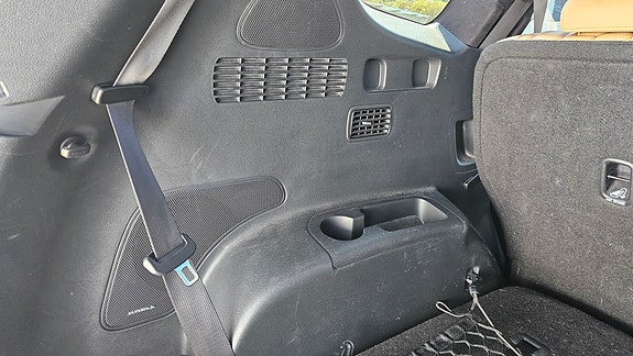 Hyundai Santa Fe 23 of 30