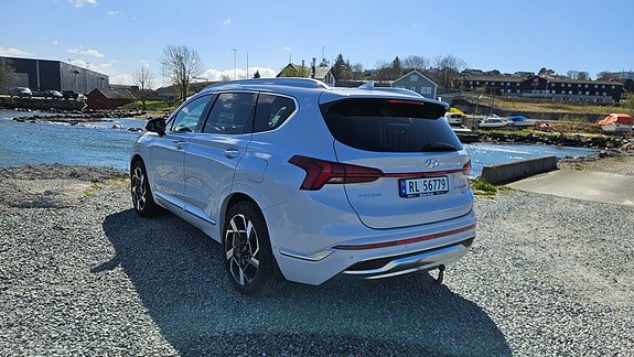 Hyundai Santa Fe 8 of 30