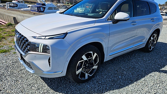 Hyundai Santa Fe 12 of 30