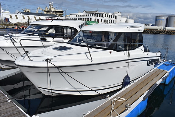 Jeanneau Merry Fisher 695 Cruiser m/Yamaha F150 – Kun 198 timer – Meget pen!