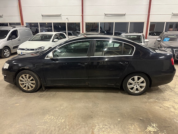 Volkswagen Passat 2 of 5