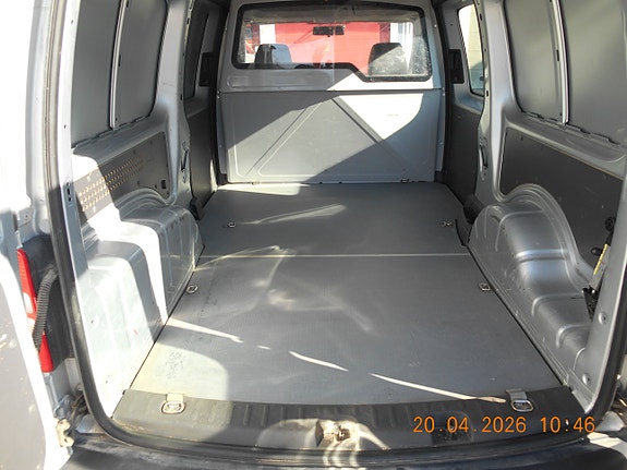 Volkswagen Caddy Maxi 6 of 11