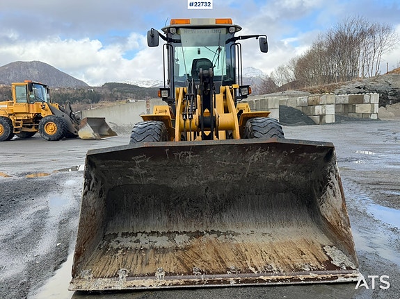 New Holland W130B hjullaster m/ skuffe 3 of 5