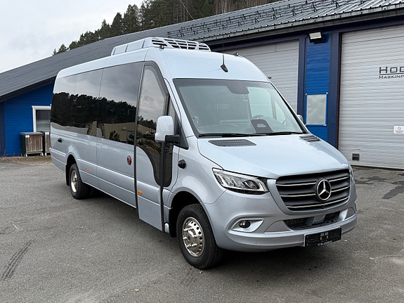 Mercedes-Benz Sprinter 519 Automat, 16+1, PÅ LAGER!! Bussdør foran, Led, 10,25`` skjerm, Tre rullestoler, To dieselvarmere, Stor AC , MYE utstyr!