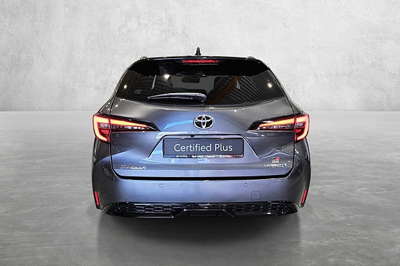Toyota Corolla 4 of 18