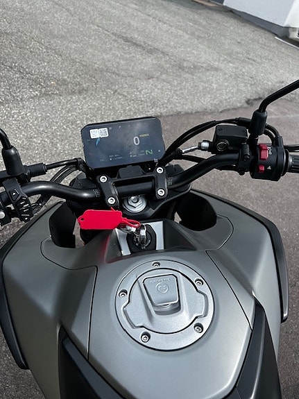 CFMOTO 125 NK 8 of 13