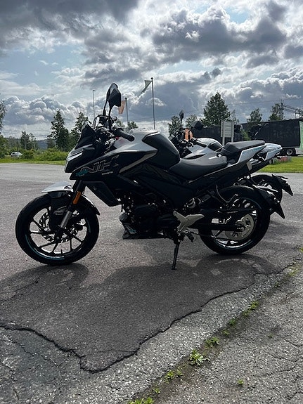 CFMOTO 125 NK 7 of 13