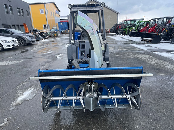Frontmontert snøfreser Multione / Avvant