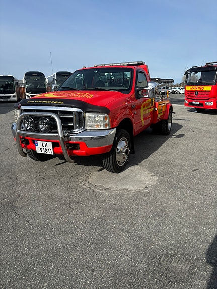 Ford F450 3 of 5