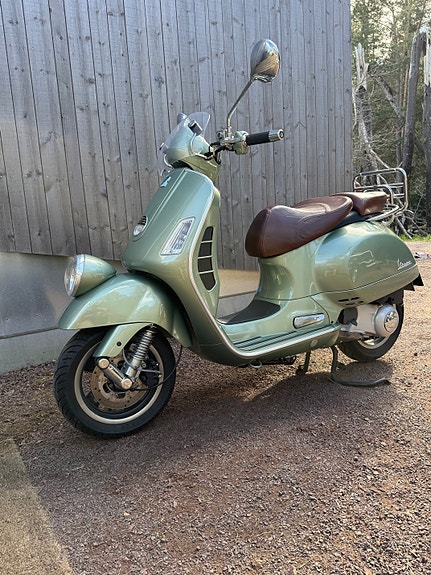 Vespa GTV 250 2 of 5