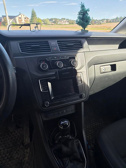 Volkswagen Caddy Maxi 9 of 25