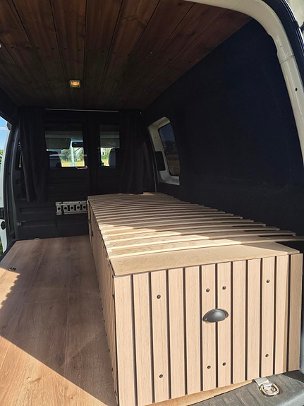 Volkswagen Caddy Maxi 14 of 25