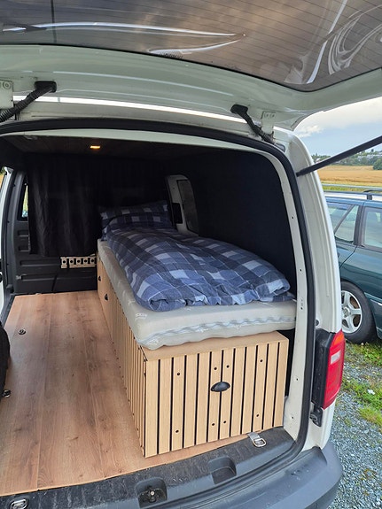 Volkswagen Caddy Maxi 17 of 25