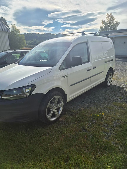 Volkswagen Caddy Maxi 2 of 25