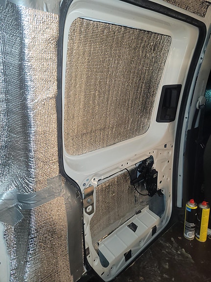 Volkswagen Caddy Maxi 24 of 25