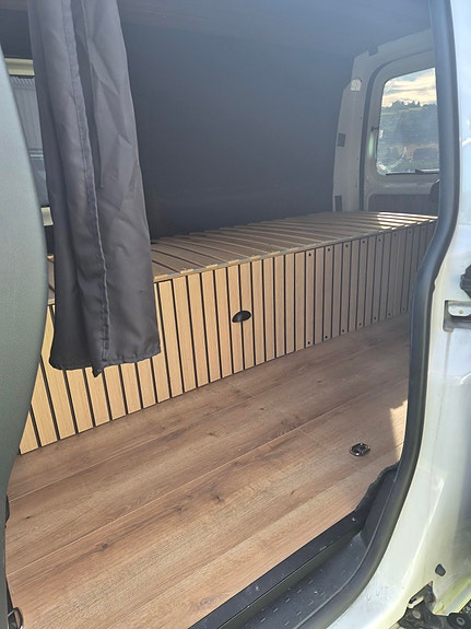Volkswagen Caddy Maxi 13 of 25