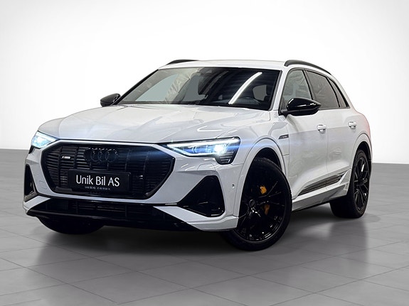 Audi e-tron 2 of 5
