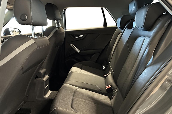 Audi Q2 10 of 16