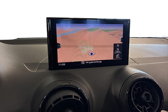 Audi Q2 13 of 16
