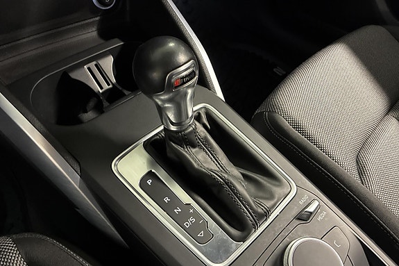 Audi Q2 14 of 16