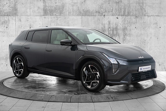 Kia EV4 3 of 26