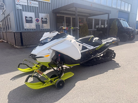 Ski-doo Freeride 146" 850 E-Tec