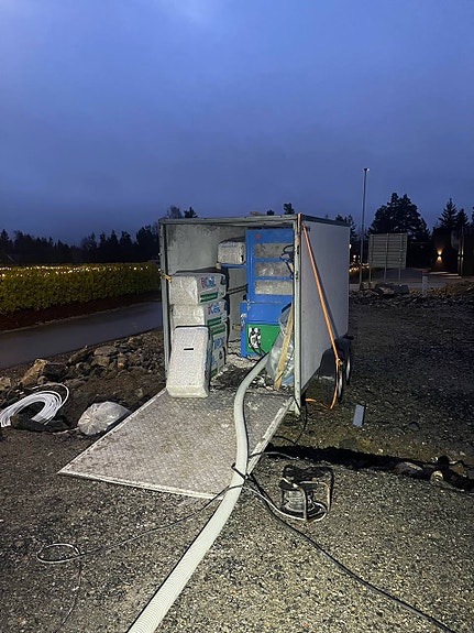 Product image 8 of 9