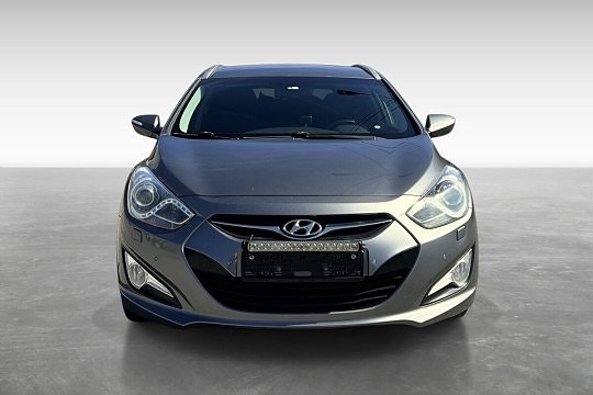 Hyundai i40 2 of 5