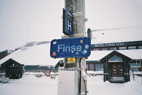 Hotel Finse1222 ligger på Bergensbanens høyest beliggende stasjon.