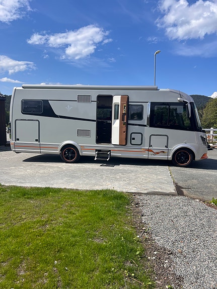 Niesmann-Bischoff Arto 76B 2 of 5