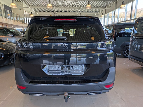 Peugeot 5008 4 of 5
