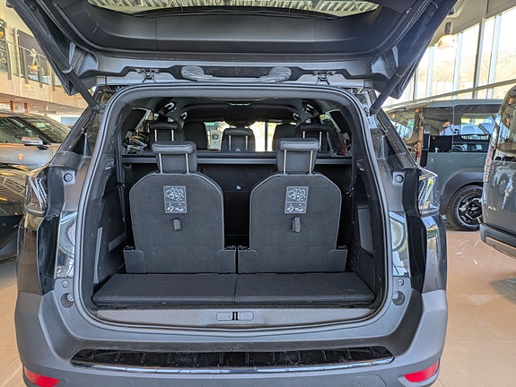 Peugeot 5008 9 of 12