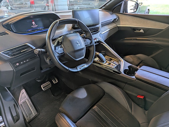 Peugeot 5008 5 of 5