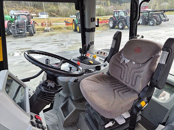 Massey Ferguson 5455 D4 2007, kr 265 000,-
