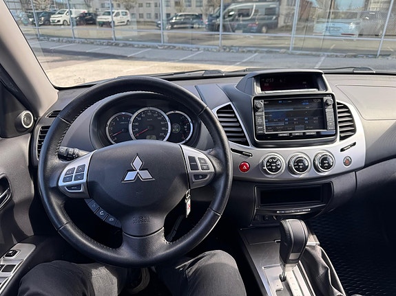 Mitsubishi L200 17 of 30