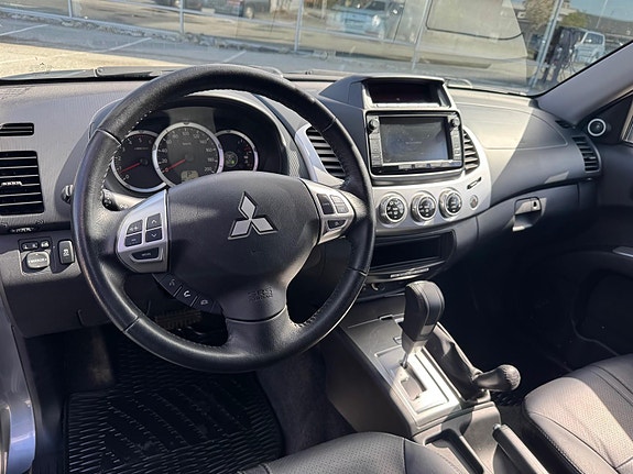 Mitsubishi L200 16 of 30